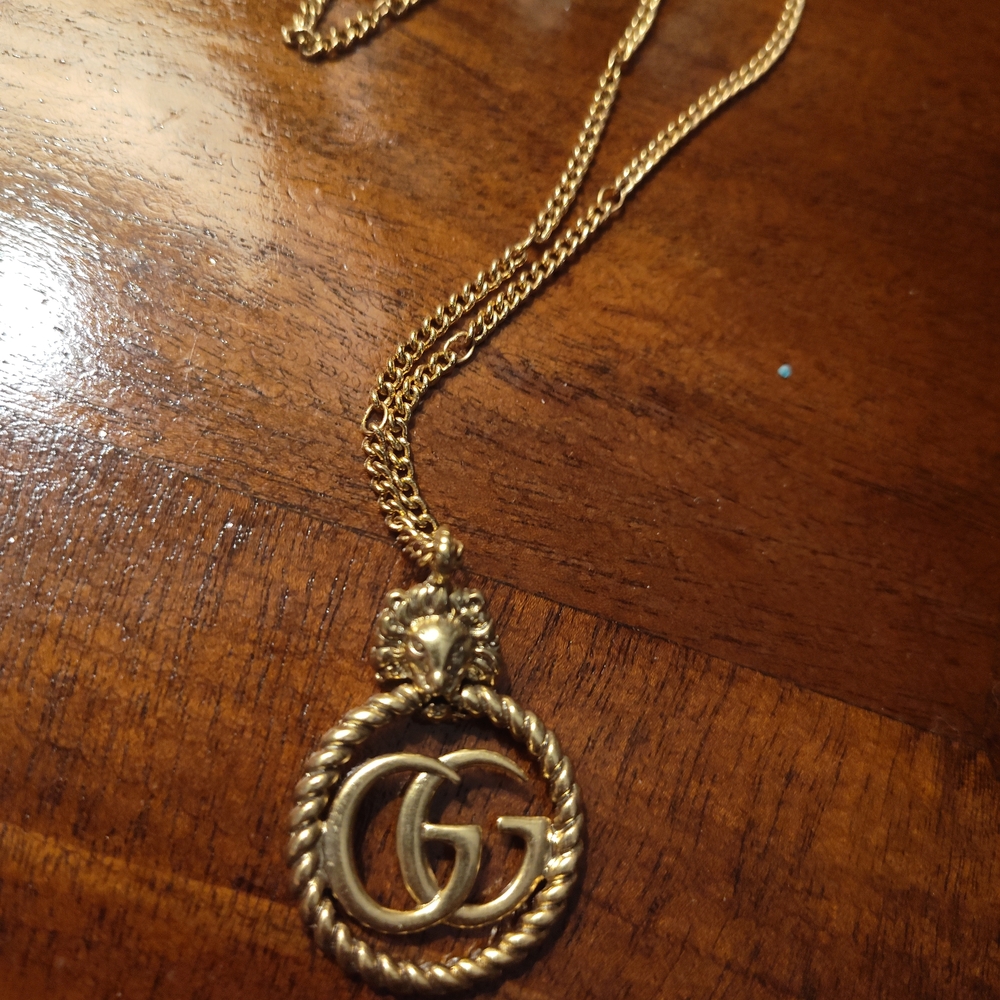 Gold Pendant Necklace
